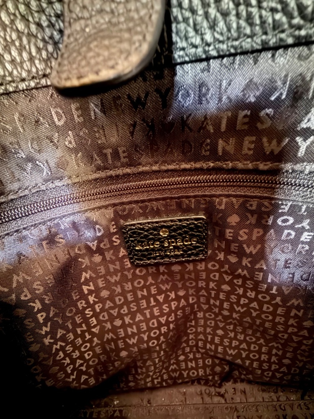 Kate Spade Black & Beige Tote with Bow/ Pebbled Leather, Like New - Picture 6 of 7